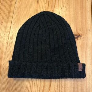Roots toque black